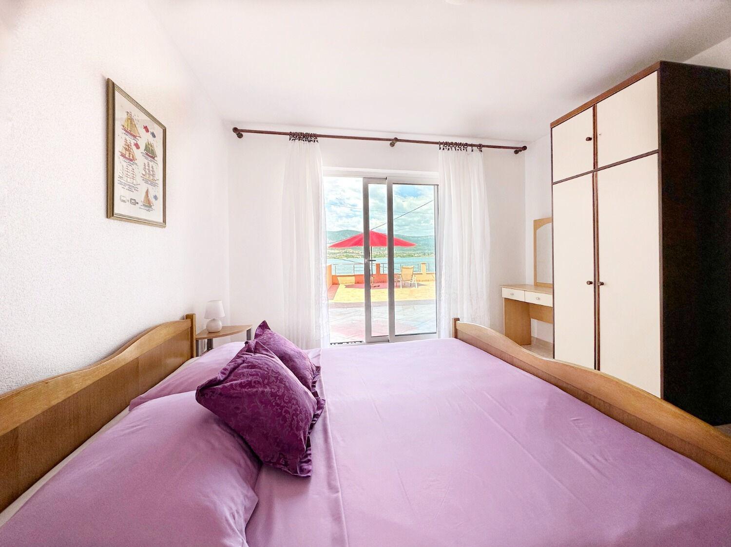 Apartments Vini Трогир Экстерьер фото