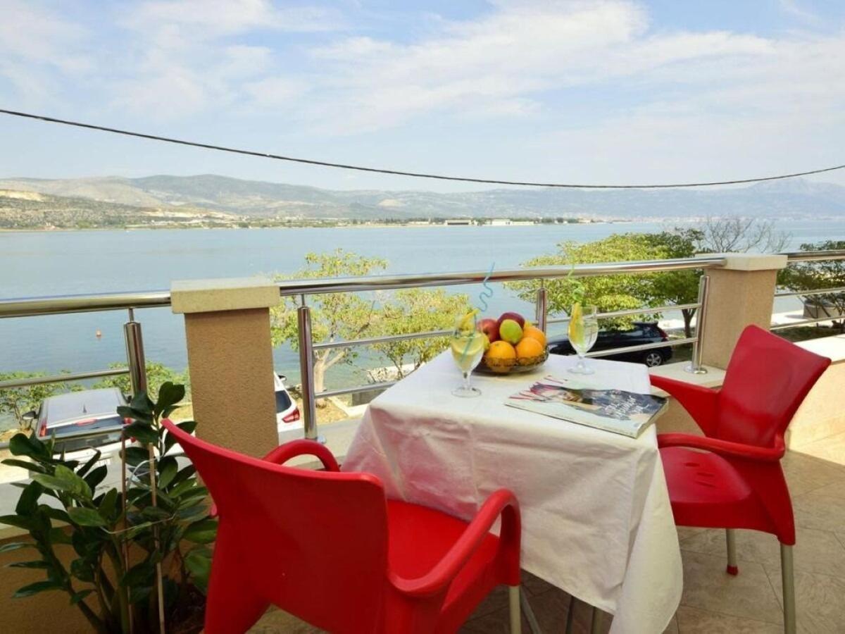 Apartments Vini Трогир Экстерьер фото