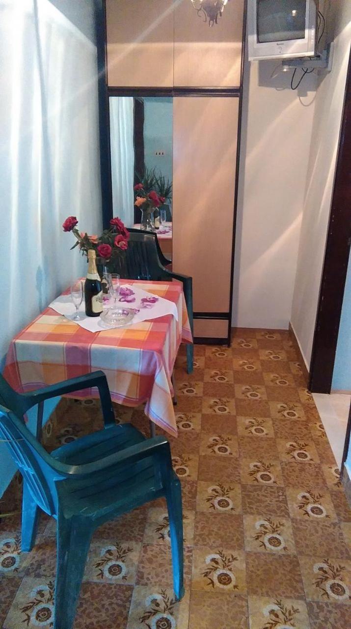 Apartments Vini Трогир Экстерьер фото