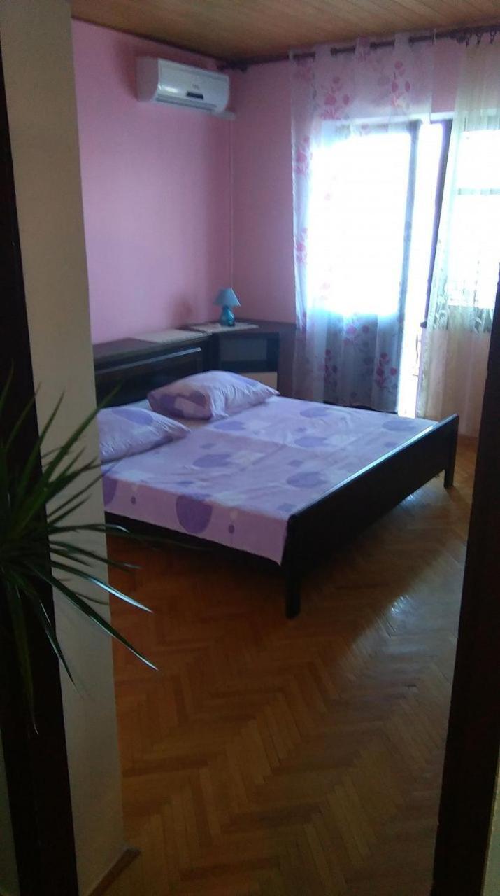Apartments Vini Трогир Экстерьер фото