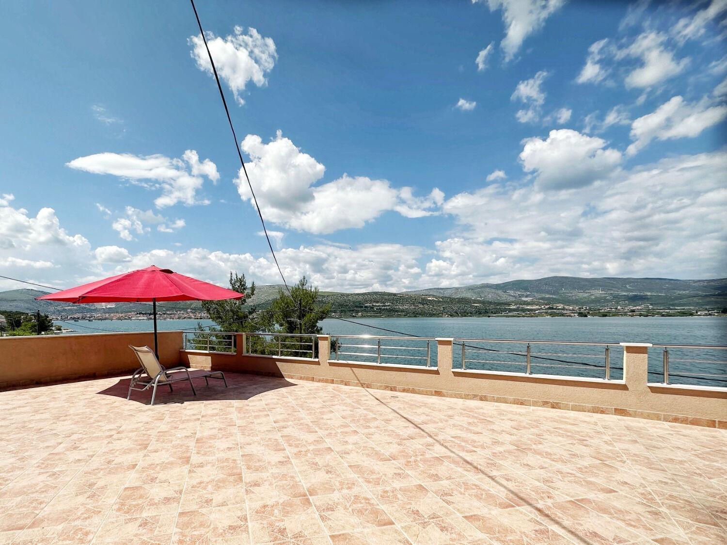 Apartments Vini Трогир Экстерьер фото